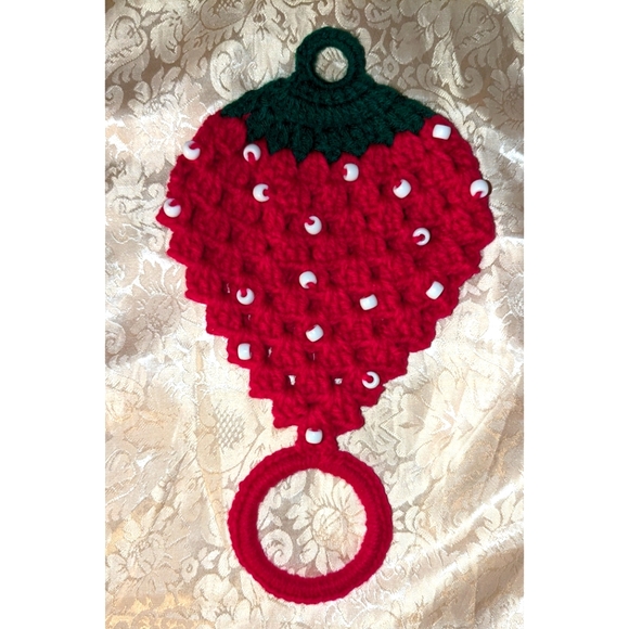 Red/Dark Pink Strawberry Kitchen Hand Towel Beaded Holder Handmade - Picture 2 of 2